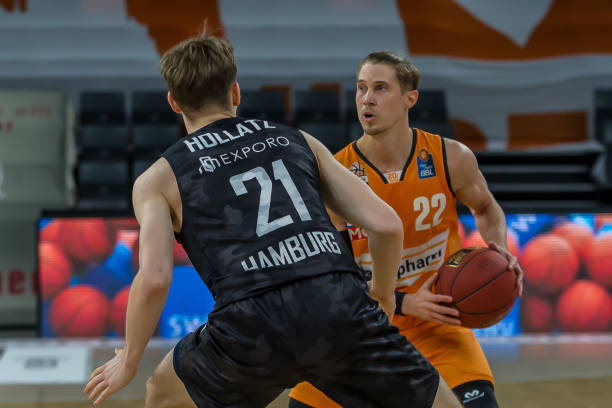 解约金高达 解约金高达